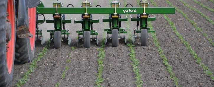 6. Kutatás + Fejlesztés + Innováció - Precíziós sorközművelés és növényápolás sorközvezérelt kultivátorokkal