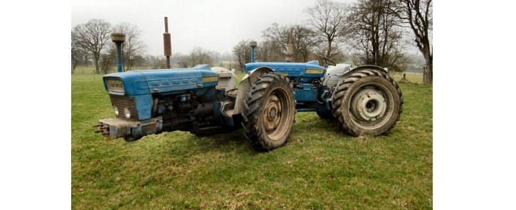 4. Kutatás + Fejlesztés + Innováció - Tandem traktor: két tengely, két motor