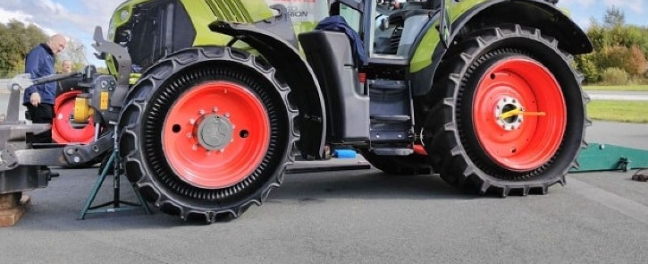 4. Műszaki Fejlesztés - Forradalom készül a mezőgazdaságban: jön a heveder-abroncs